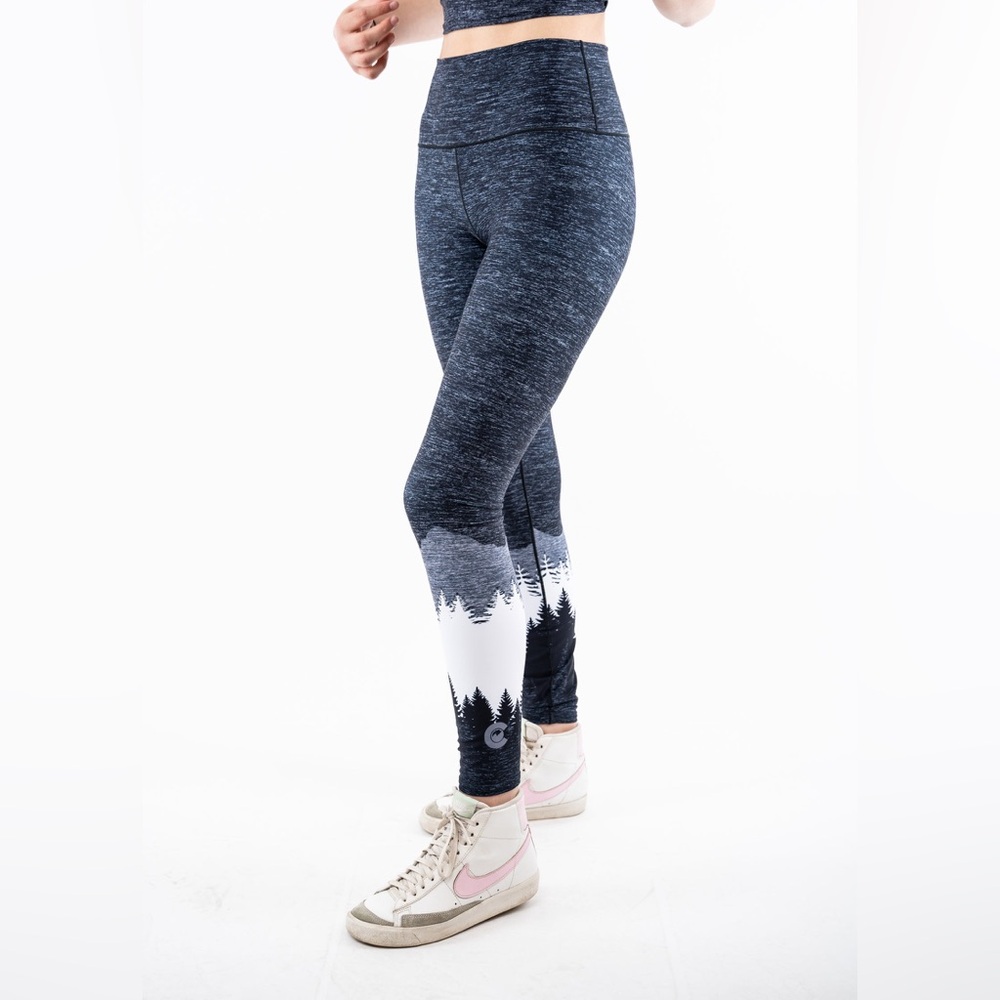 Colorado Threads WINTER NATIVE YOGA PANTS Medium